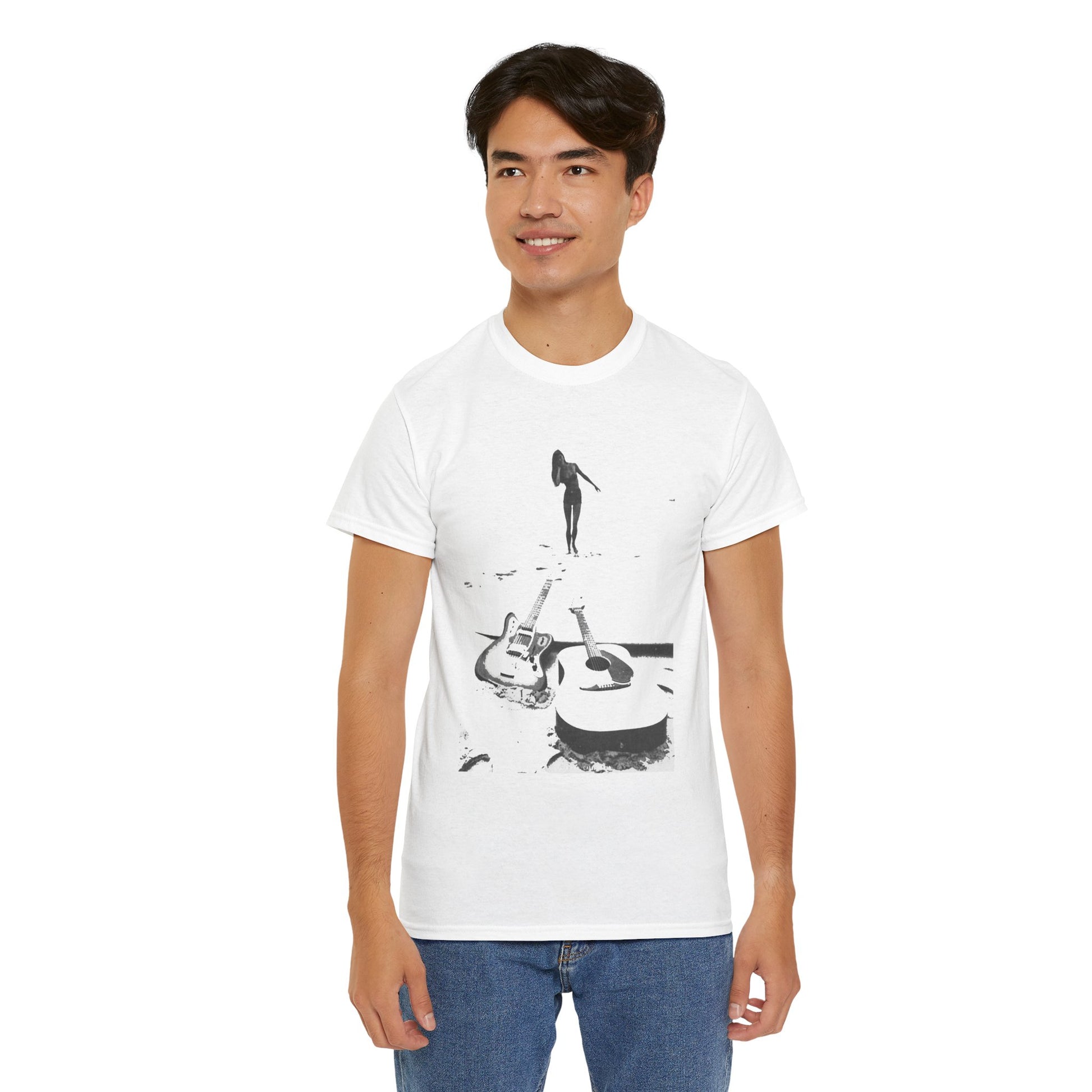 Bikini Beach Guitar T-shirt - Retro Au Go Go