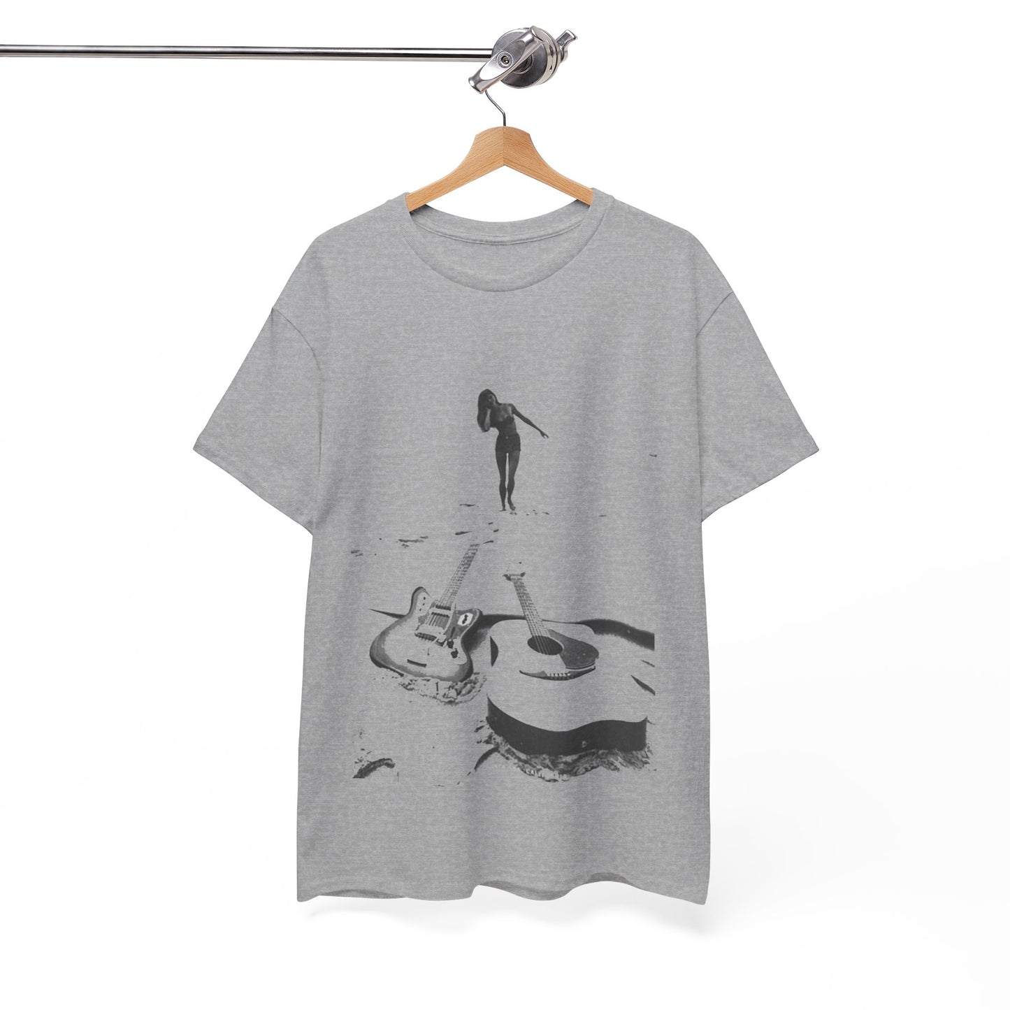 Bikini Beach Guitar T-shirt - Retro Au Go Go