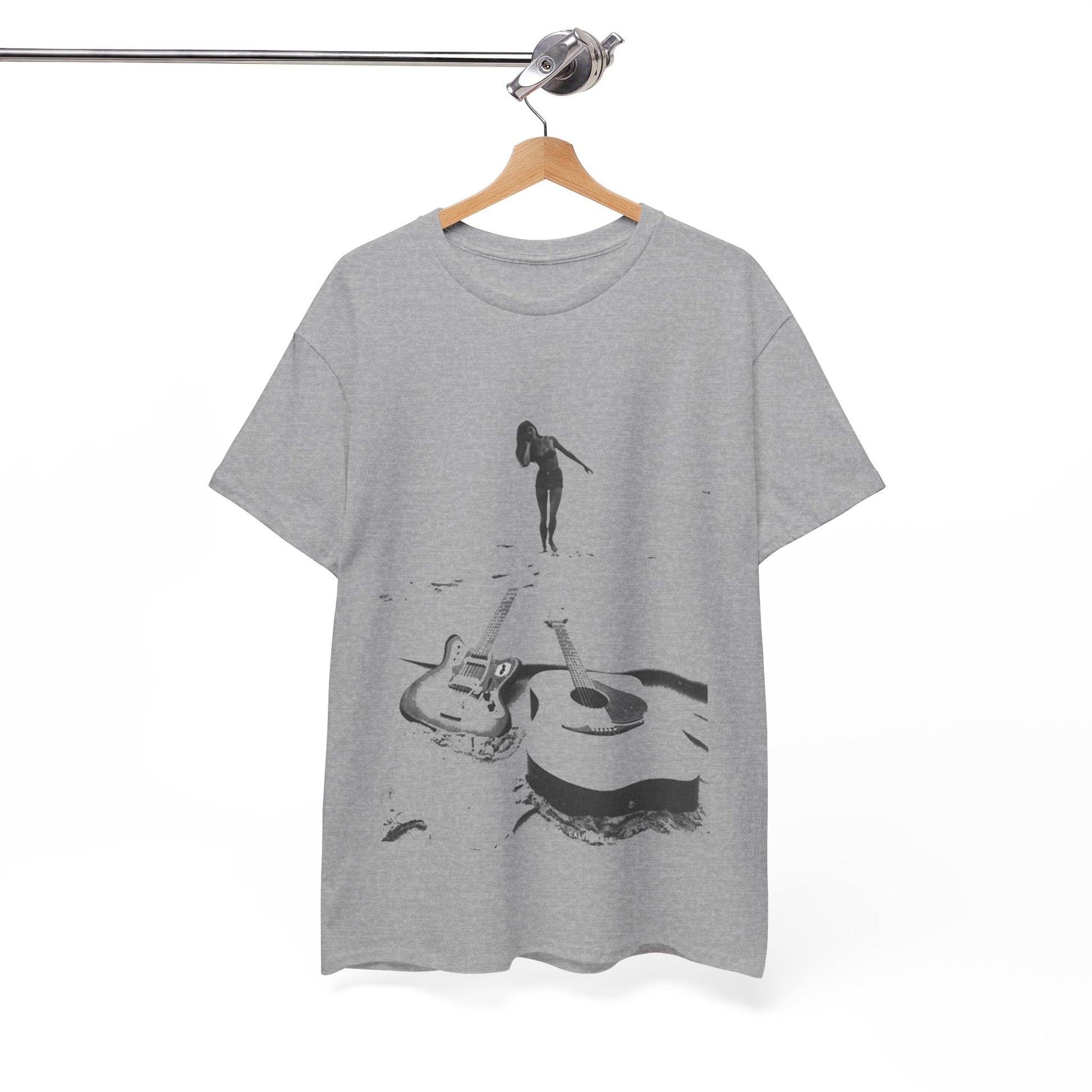 Bikini Beach Guitar T-shirt - Retro Au Go Go
