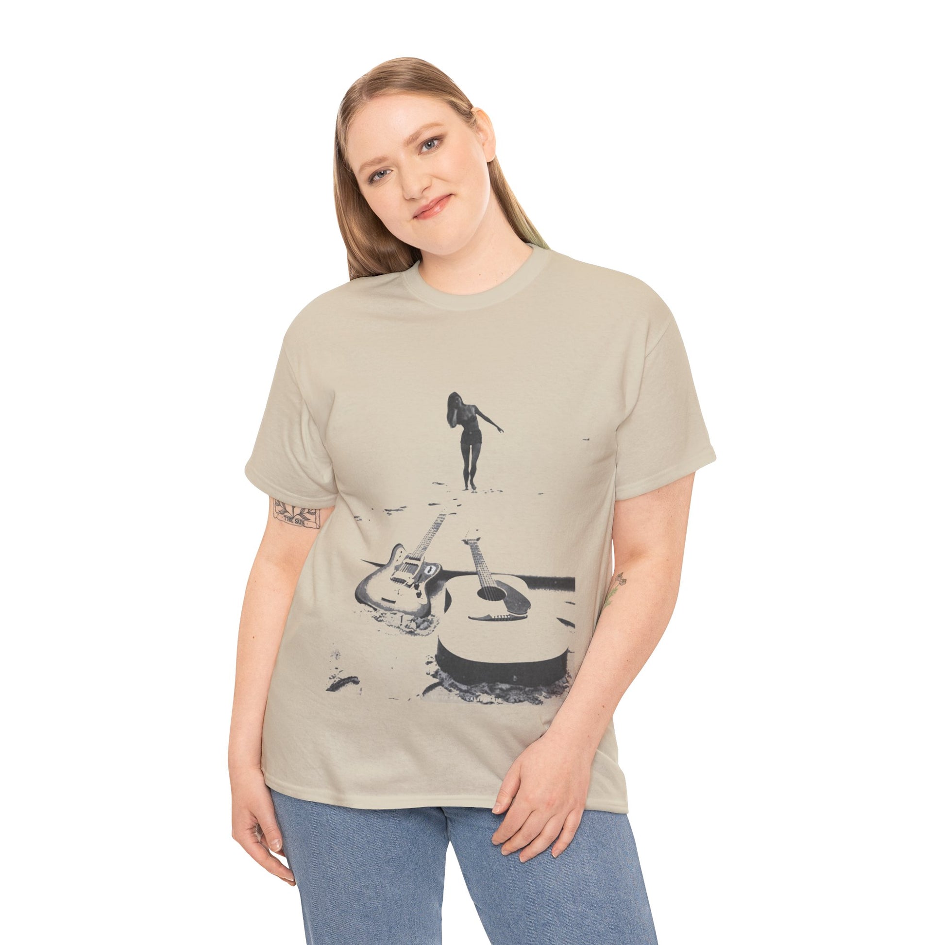 Bikini Beach Guitar T-shirt - Retro Au Go Go