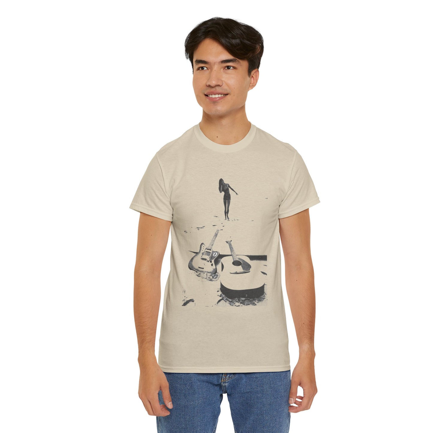 Bikini Beach Guitar T-shirt - Retro Au Go Go
