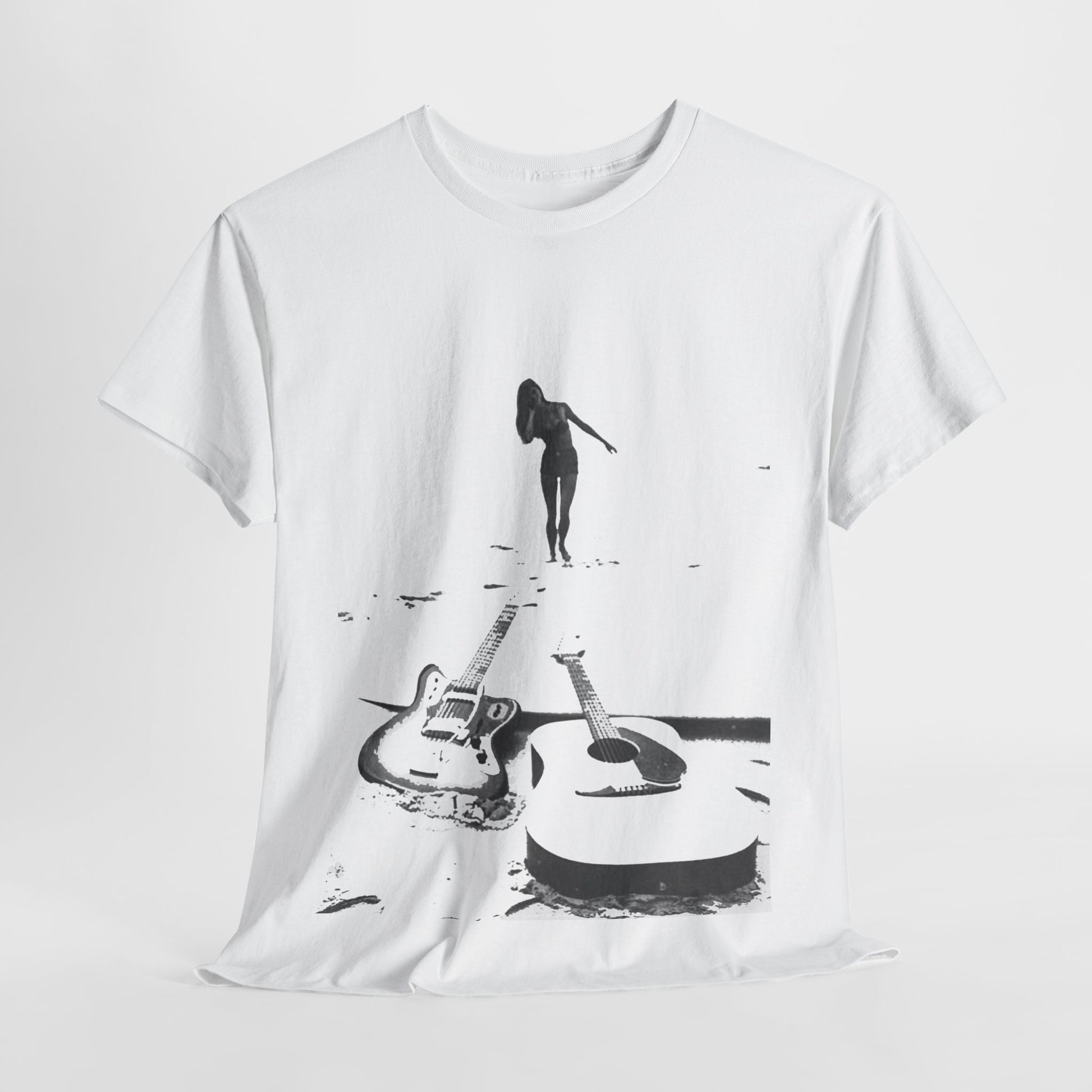 Bikini Beach Guitar T-shirt - Retro Au Go Go