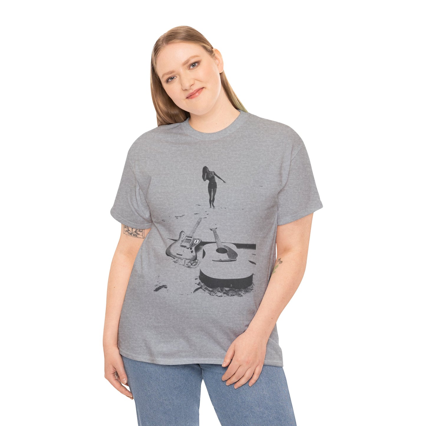 Bikini Beach Guitar T-shirt - Retro Au Go Go