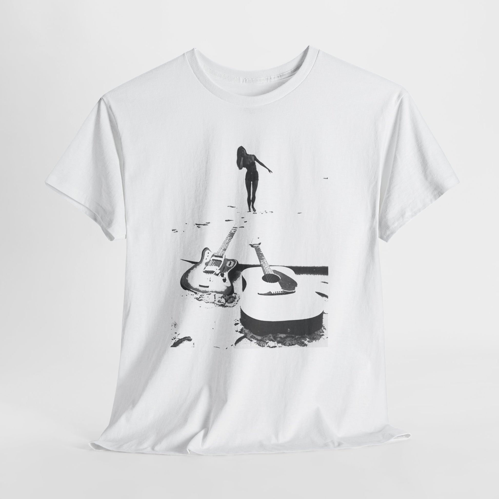 Bikini Beach Guitar T-shirt - Retro Au Go Go