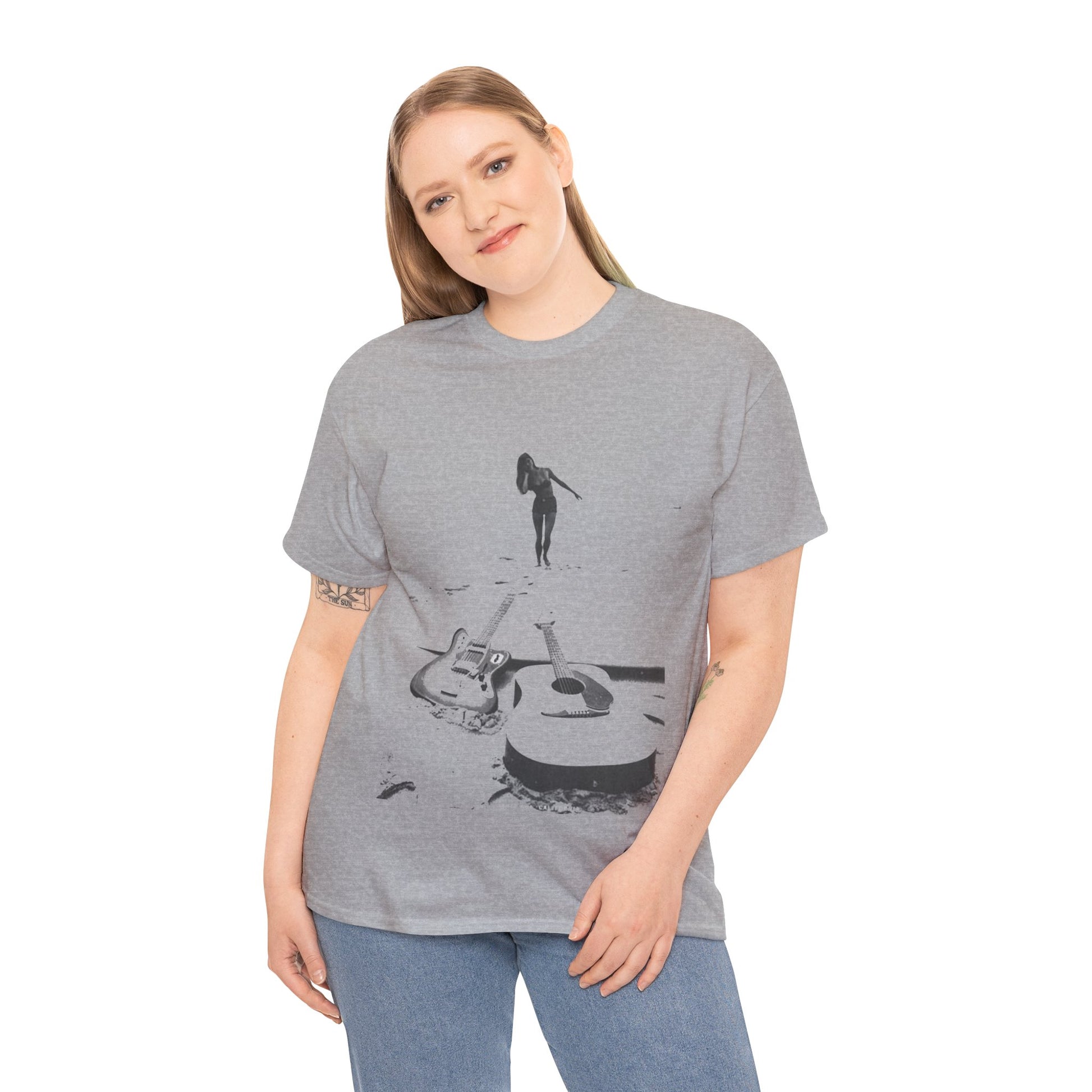 Bikini Beach Guitar T-shirt - Retro Au Go Go