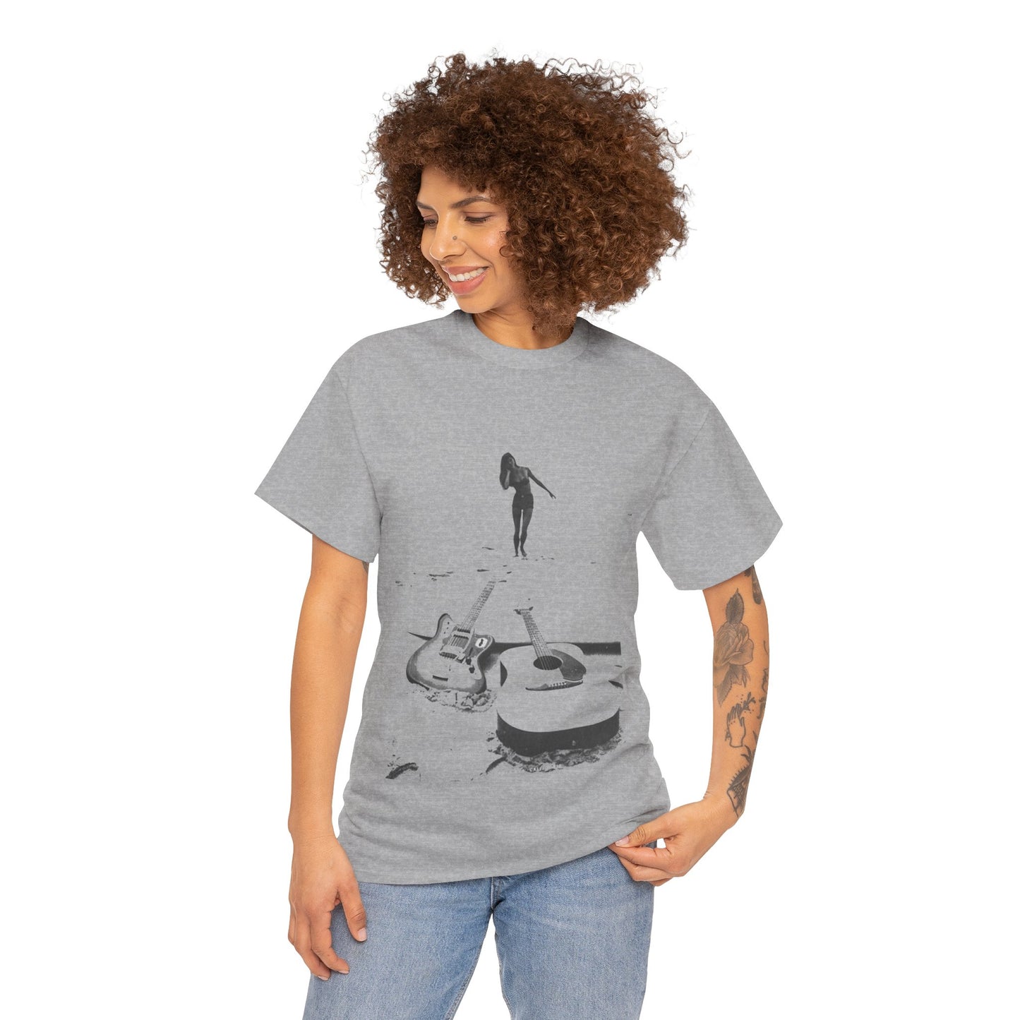 Bikini Beach Guitar T-shirt - Retro Au Go Go