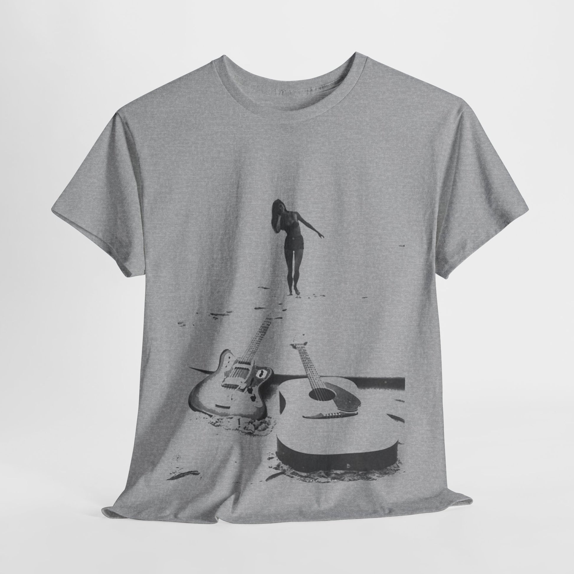 Bikini Beach Guitar T-shirt - Retro Au Go Go