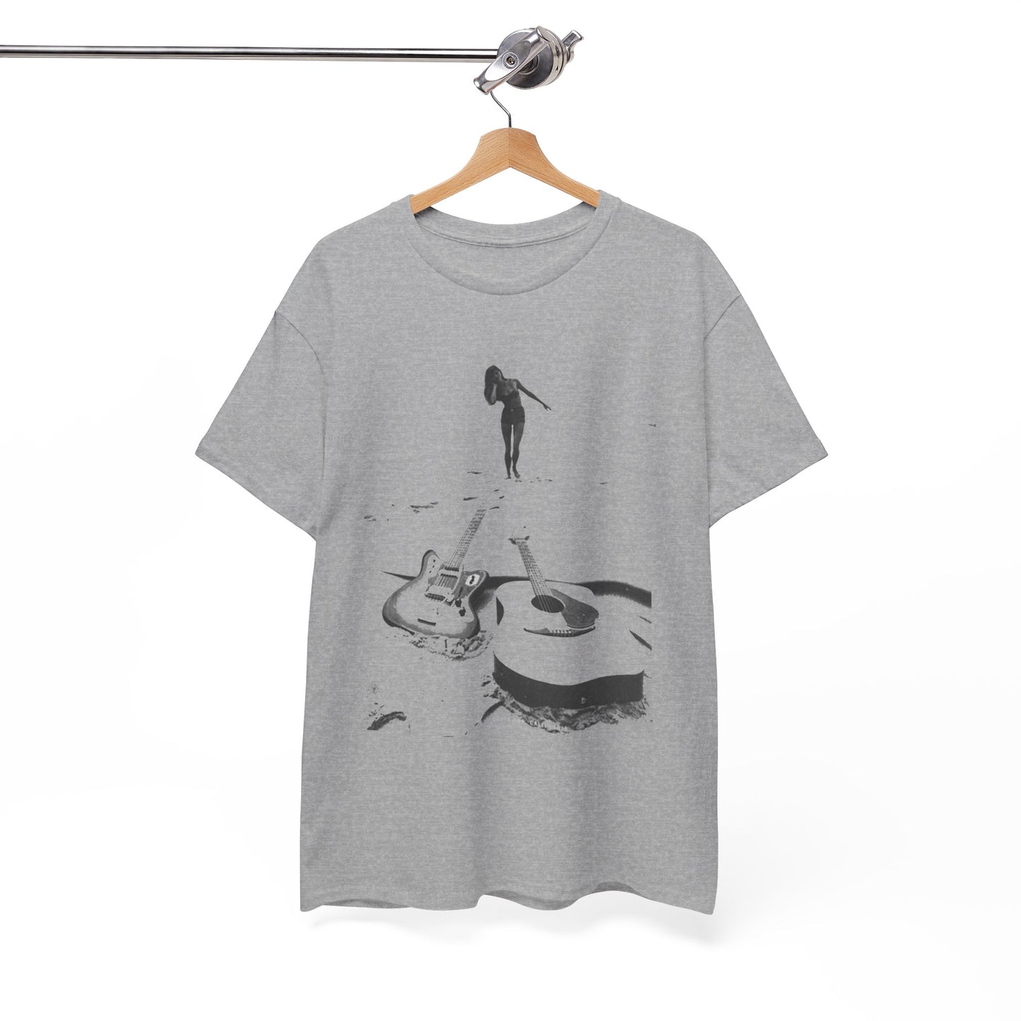 Bikini Beach Guitar T-shirt - Retro Au Go Go