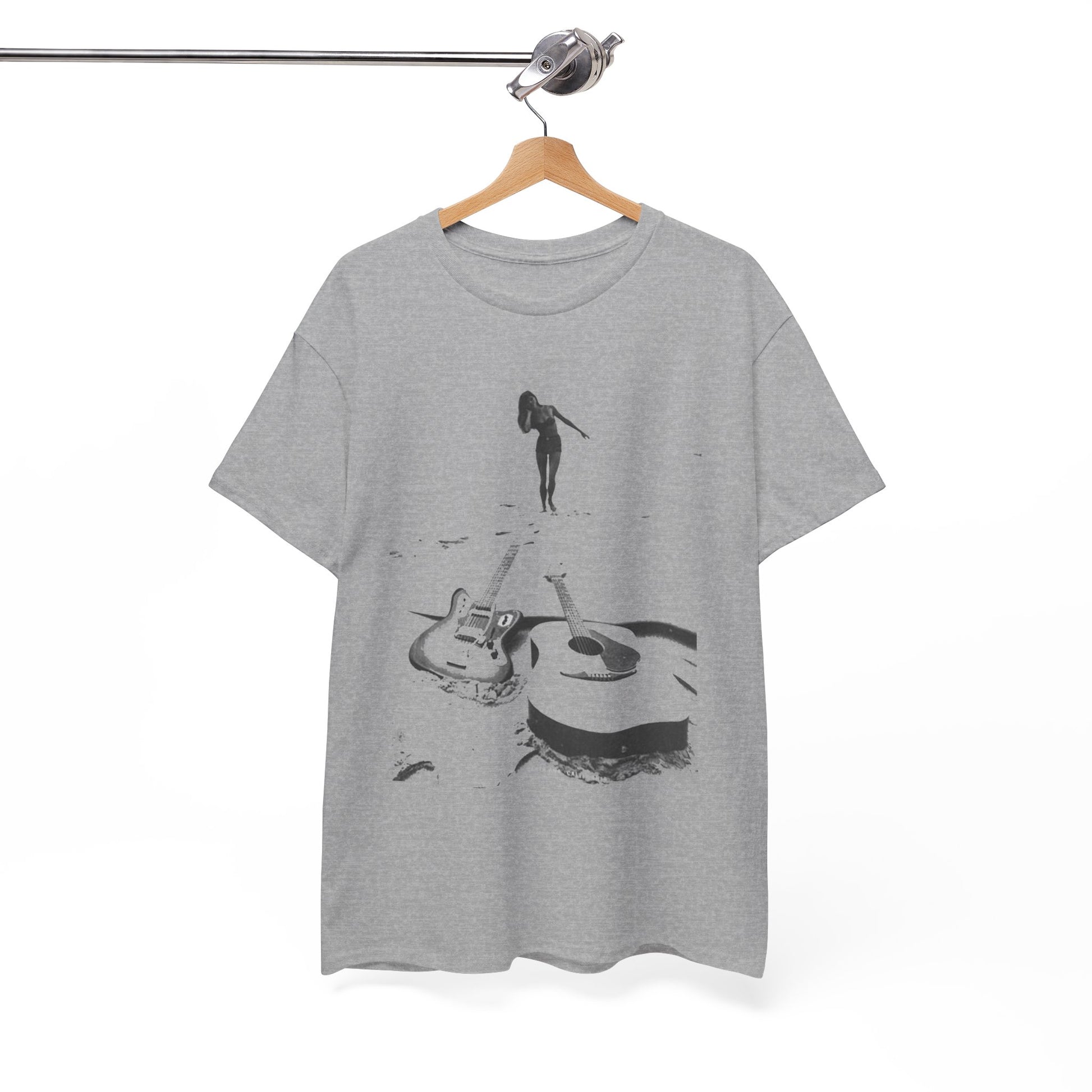 Bikini Beach Guitar T-shirt - Retro Au Go Go