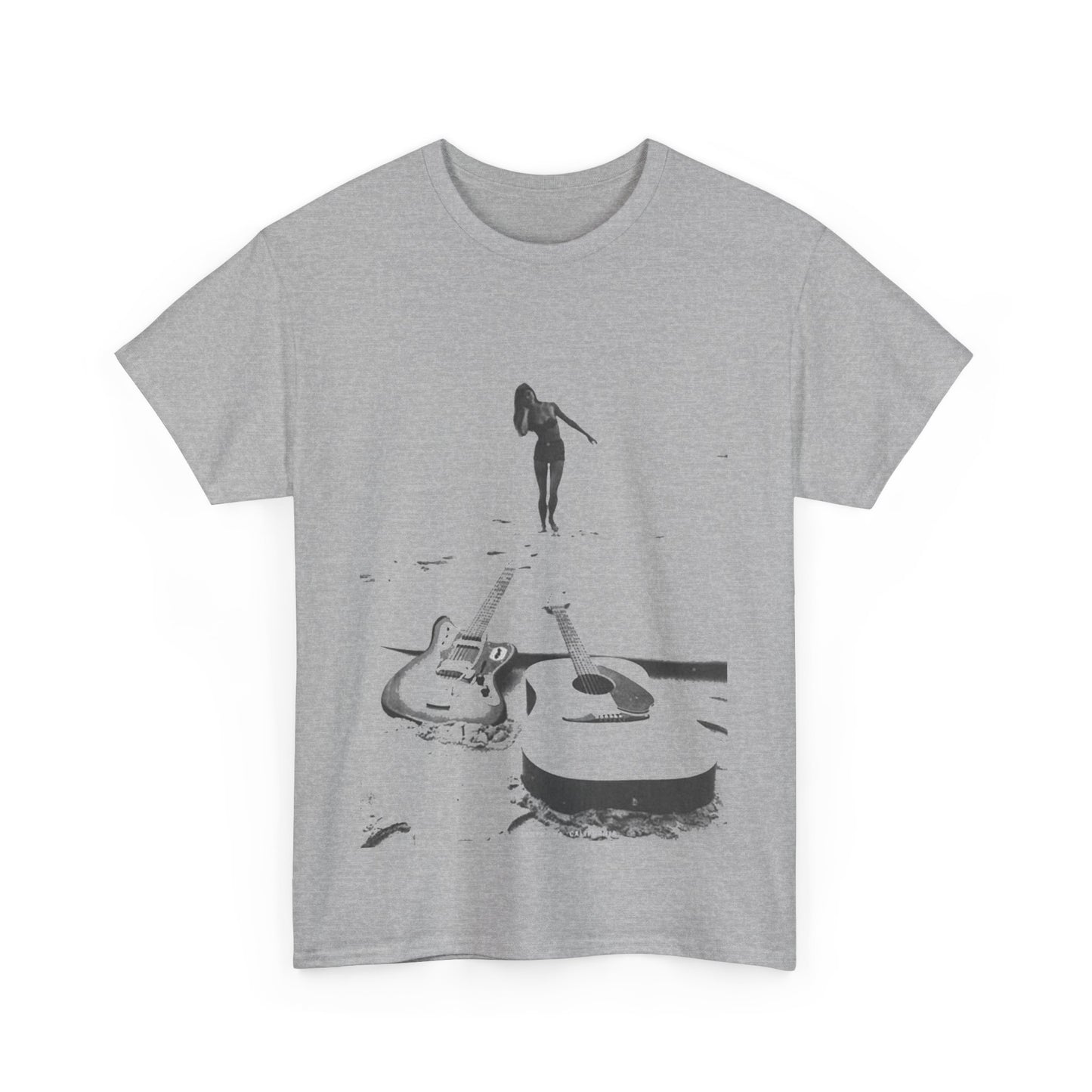 Bikini Beach Guitar T-shirt - Retro Au Go Go