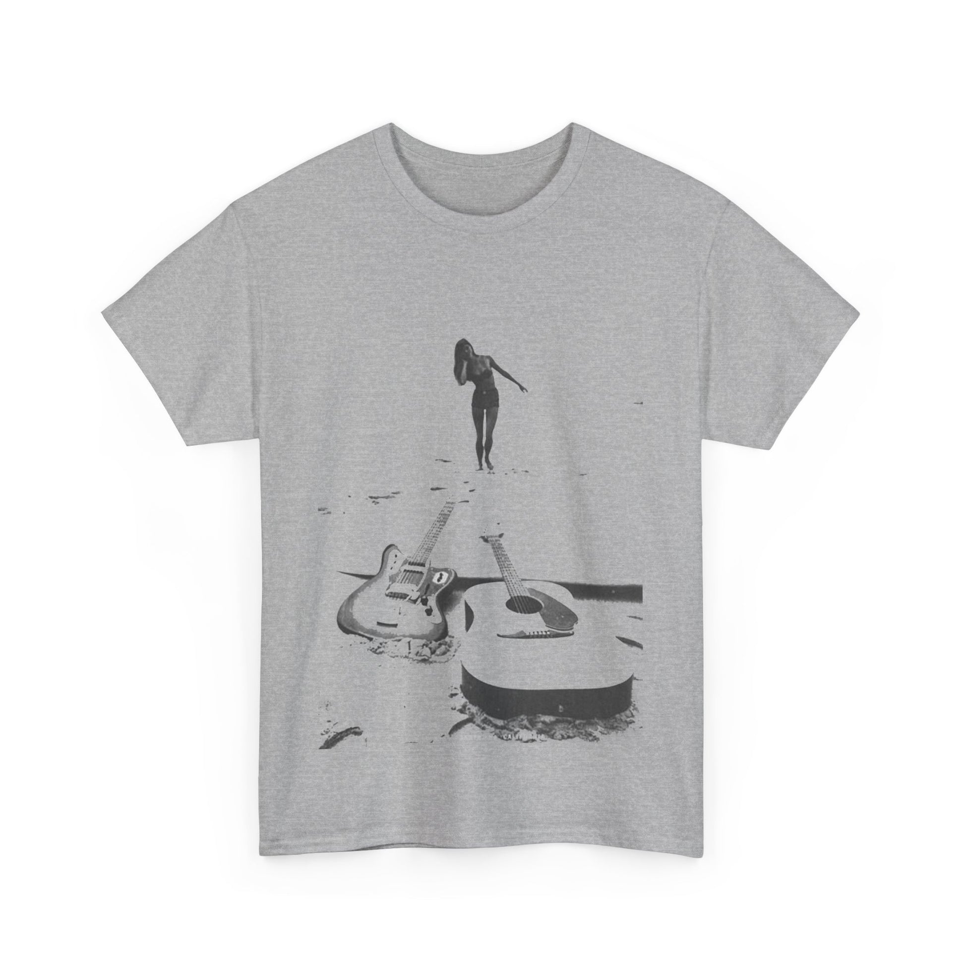 Bikini Beach Guitar T-shirt - Retro Au Go Go