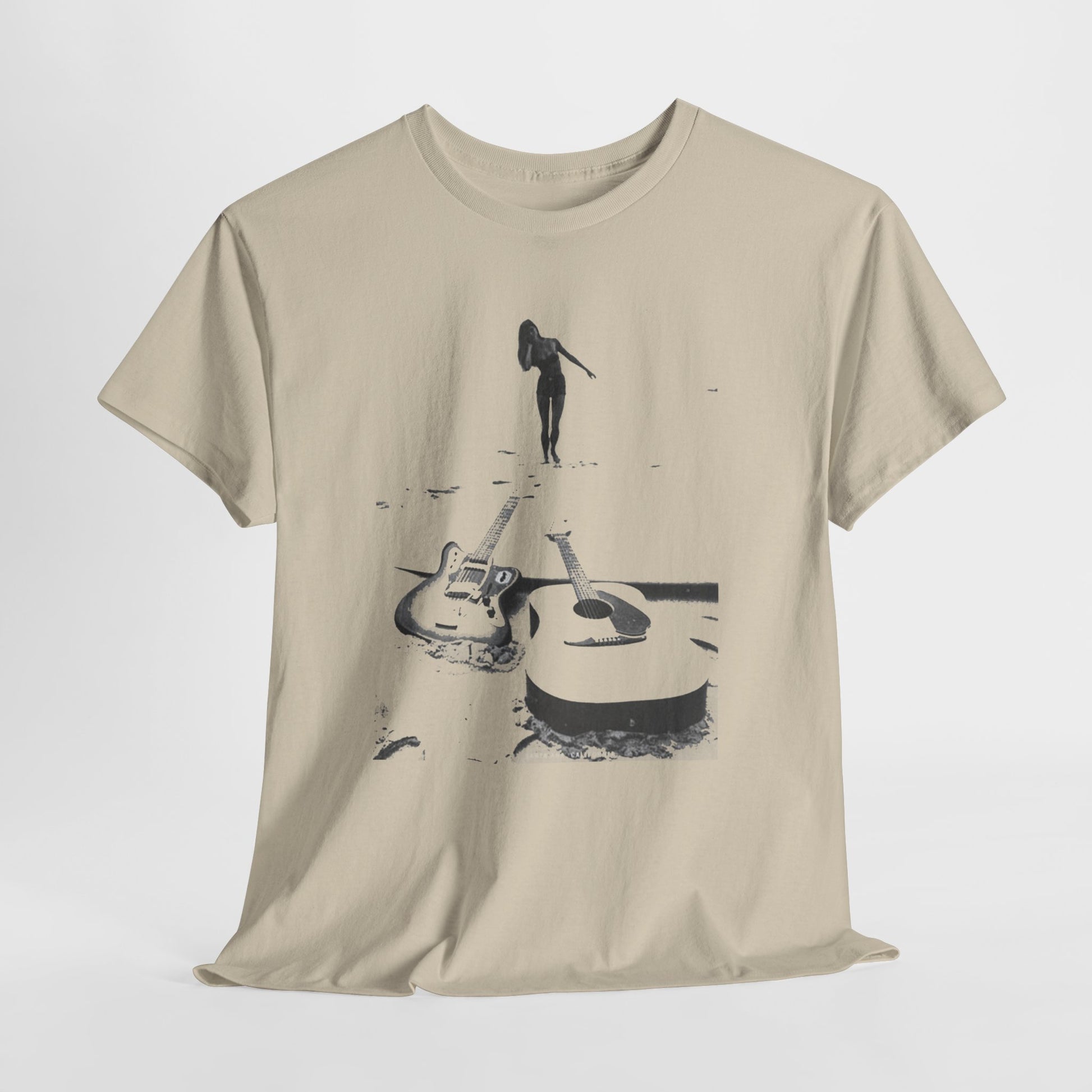 Bikini Beach Guitar T-shirt - Retro Au Go Go