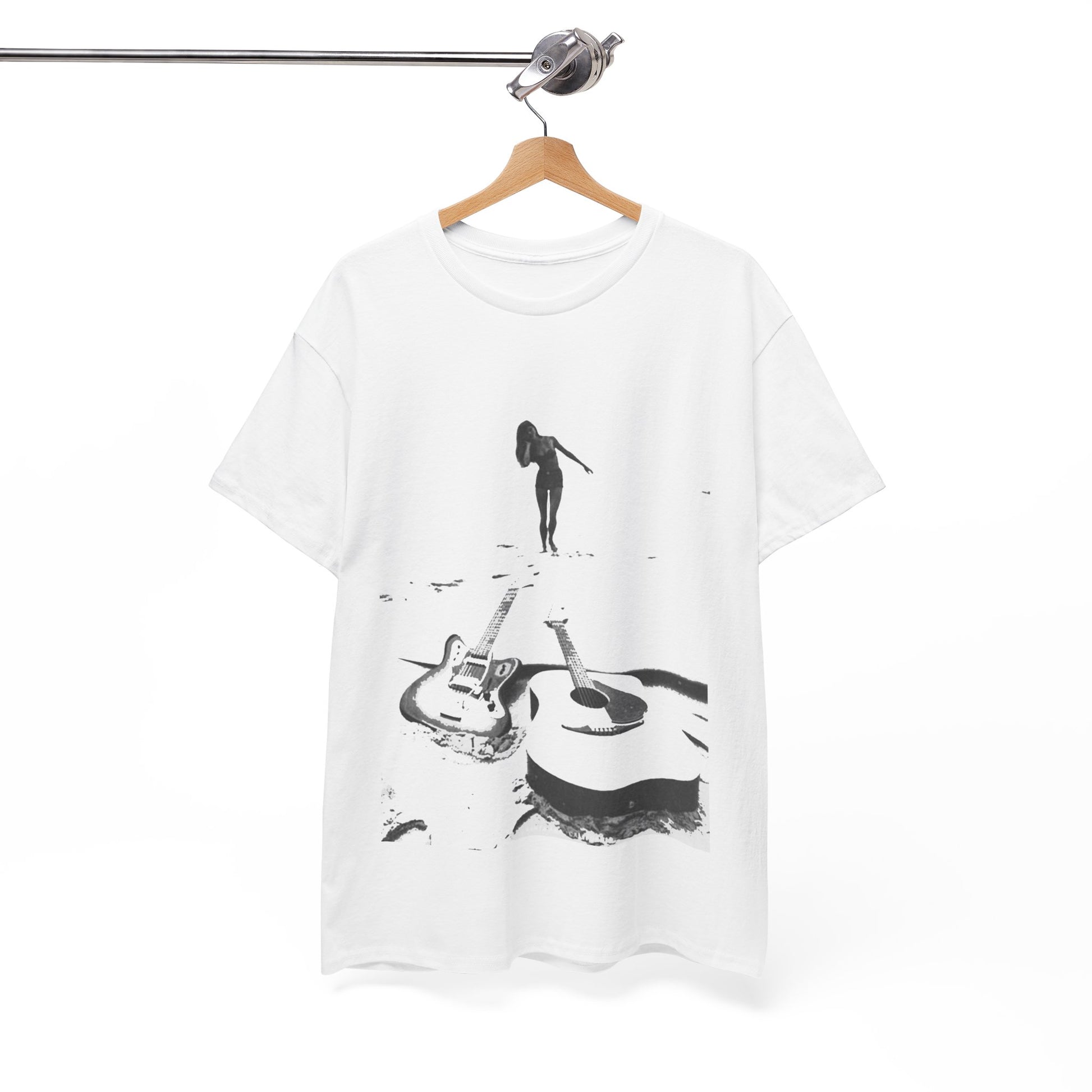 Bikini Beach Guitar T-shirt - Retro Au Go Go